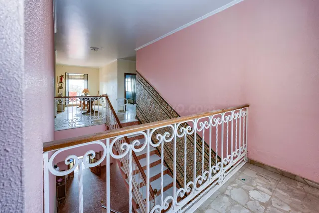 Chalet de 410 M2 en Parcela de 965 M2 en zona centro y con s - foto 5