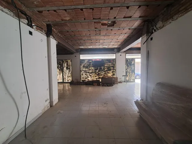 LOCAL EN VENDA BARRIO POBLE SEC — 8