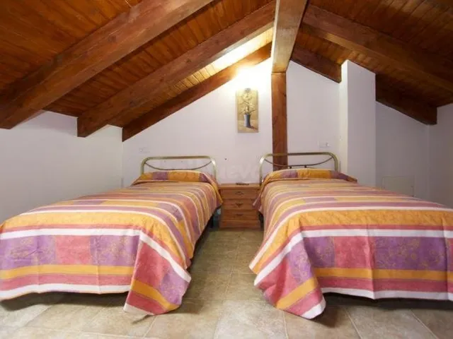 Alquilo o vendo Casa Rural en ADRADAS - foto 3