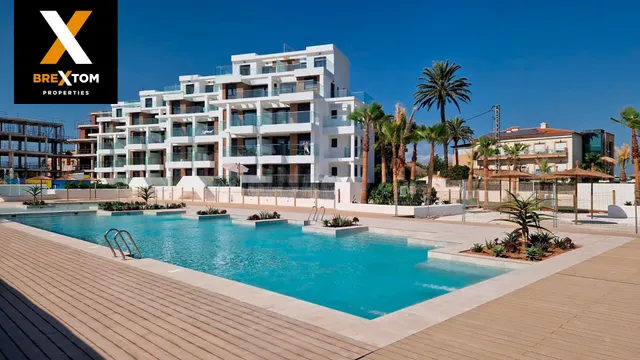 MAGNIFICO APARTAMENTO DE OBRA NUEVA EN DENIA CON VISTAS AL M