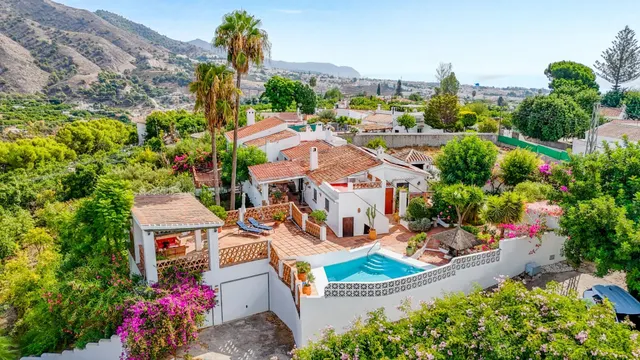 Encantadora villa con fantásticas zonas exteriores