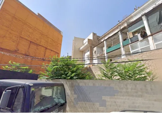 TERRENO PARA EDIFICAR EN EL CENTRO DE TORTOSA — 2