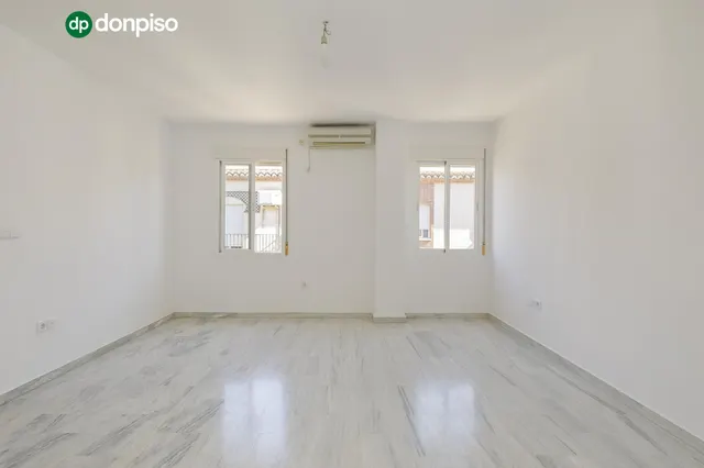 Piso con garaje y trastero — 9