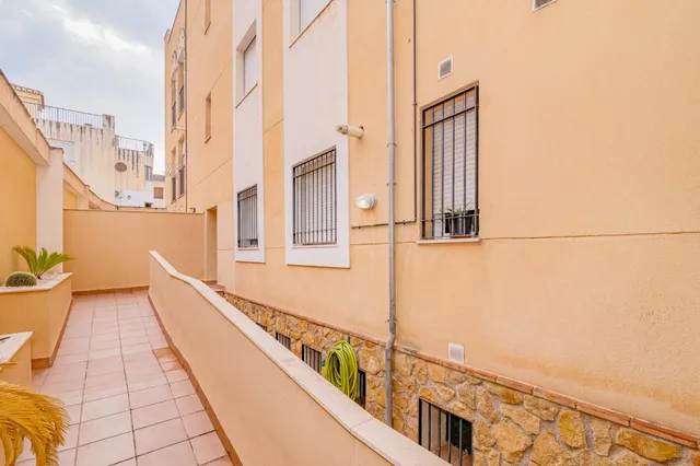 PISO, COCHERA Y TRASTERO EN LA ZUBIA — 29