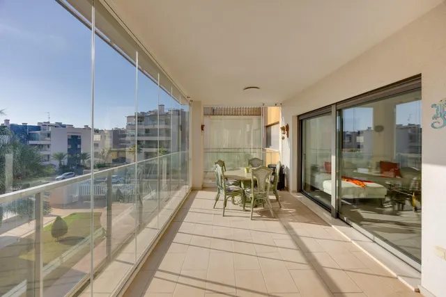 Apartamento de 2 dormitorios y 2 baños en los dolses (orihuela costa) — 3