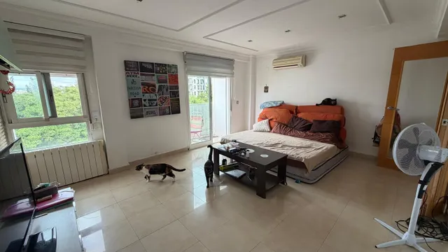 Se vende piso de 2 habitaciones con balcón y ascensor — 10