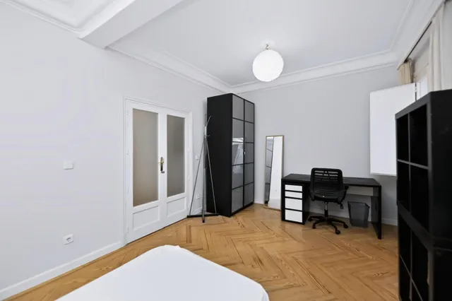 Amplio Piso en Venta en Ciudad Universitaria, Madrid - ¡Oportunidad Única! — 26