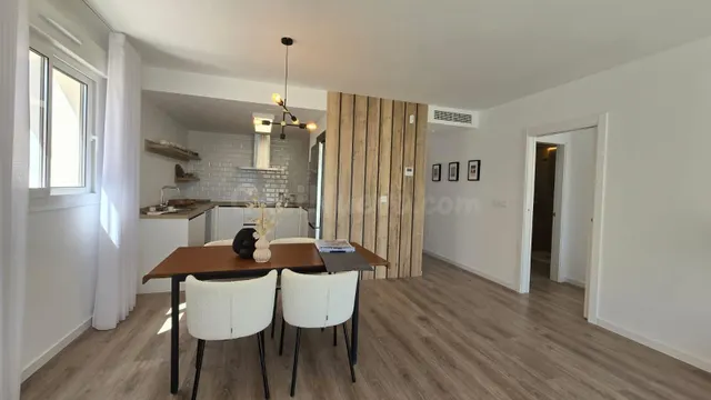 VIVIENDA CON PISCINA, 96 M2 de TERRAZA - foto 3