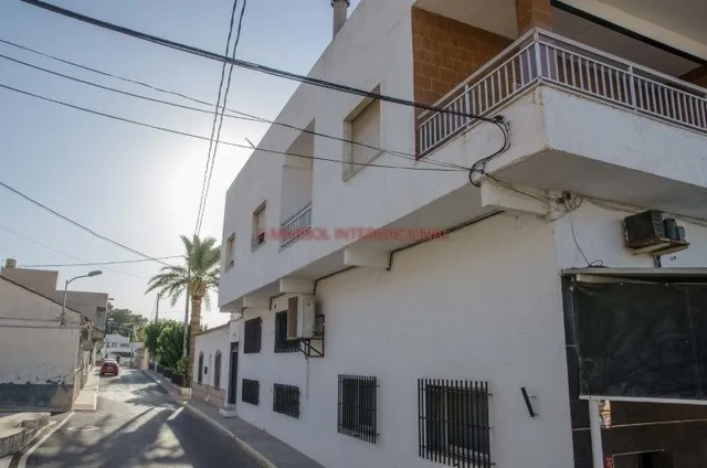 LOCAL COMERCIAL RESTAURANTE EN ARNEVA — 6