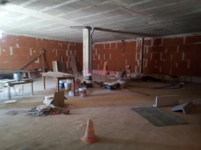 Local en alquiler en Arenas de Iguña de 170 m2 — 2