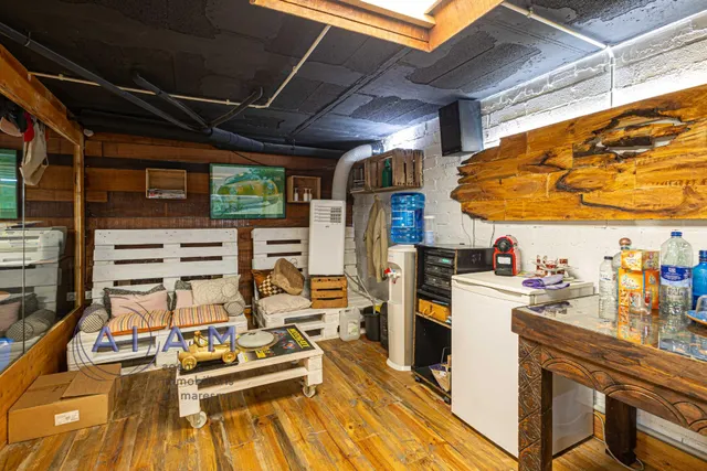 Local de 408m2 en Pineda. Ideal para muchas actividades — 6
