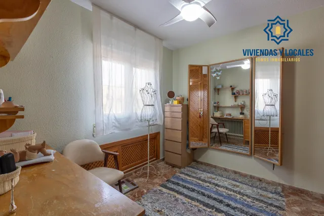 Vivienda Exclusiva en Urbanización Viñas del Rey – Otura — 28