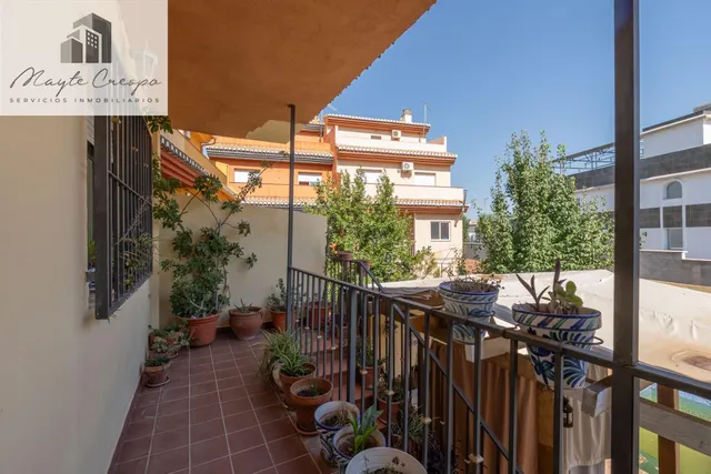 VIVIENDA UNIFAMILIAR ADOSADA EN OGIJARES — 23