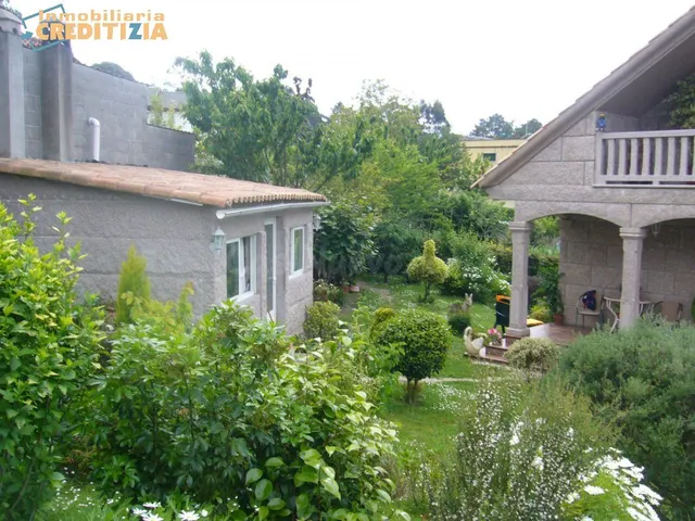 CHALET CON FINCA DE 6 DORMITORIOS