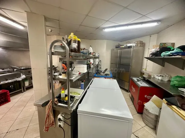 Traspaso de restaurante-cafeteria en pleno rendimiento — 13