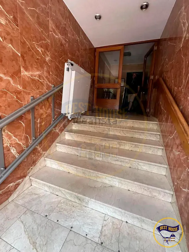 PISO A LA VENTA PARA ENTRAR A VIVIR EN PLENO CENTRO - foto 2