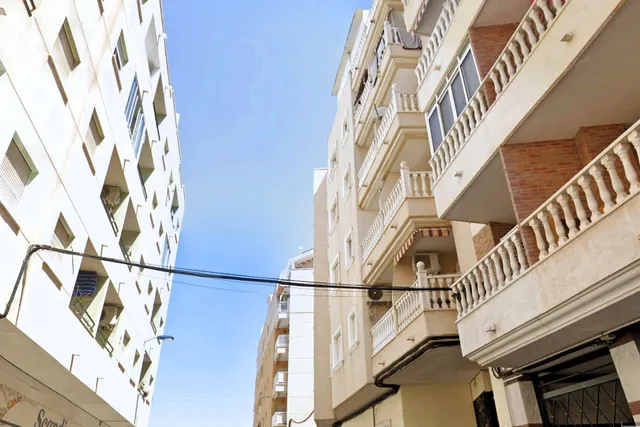 Apartamento elegantemente reformado, céntrico y espacioso. Balcón con orientación oeste ¡y a solo 550 m de Playa del Cura! — 26