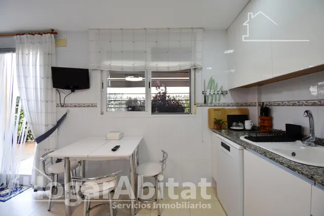 PRECIOSO ADOSADO EN URBANIZACIÓN CON PISCINA, GARAJE Y TERRAZA — 15