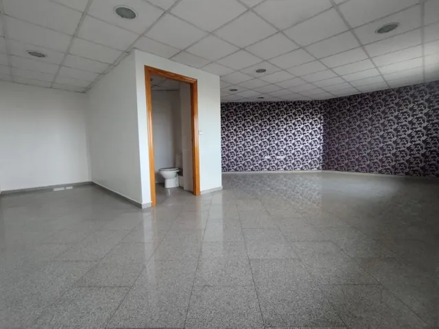 ENTRESUELO PARA OFICINAS JUNTO CENTRO COMERCIAL VEGA PLAZA — 16