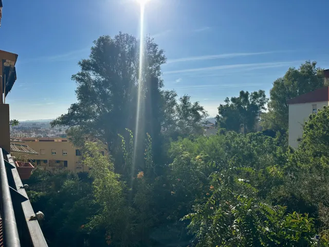 Duplex con apartamento independiente y patio privado en Málaga — 8