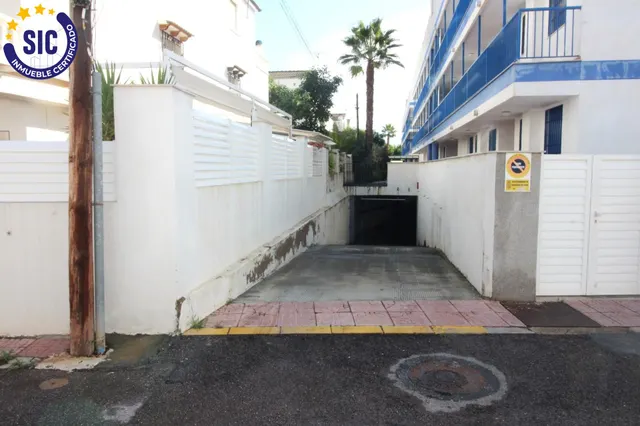 Plaza de parking en garaje cerrado comunitario en zona de la playa de morro de Gos, playa de la Concha y pueblo de Oropesa del Mar — 4