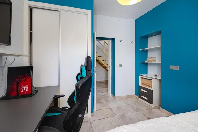 Exclusiva vivienda reformada en el corazón de Torrevieja con 3 amplios dormitorios — 22