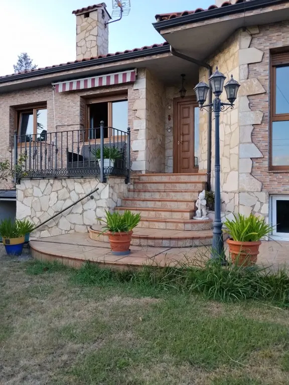 Casa-Chalet en Venta en Gijón Asturias — 2