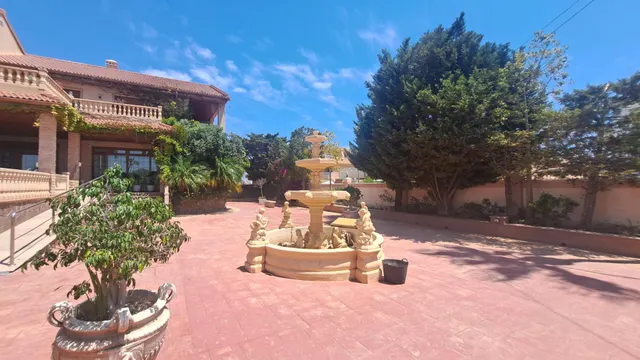 RESTAURANTE EN CABO ROIG. CON 871 M2. — 8