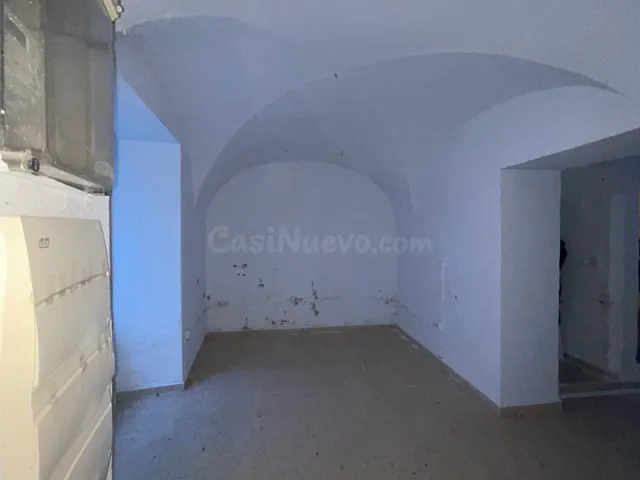 Casa y local comercial en el casco historico - foto 5