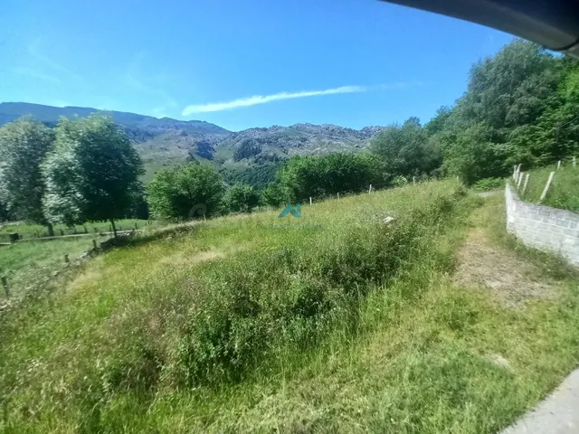 ¡Gran Oportunidad en Bustablado! Dos Casas Pareadas Conectad - foto 4