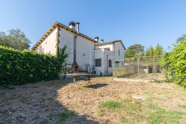 Casa/Chalet independiente de estilo rústico, en Bon Relax, Sant Pere Pescador, a 1Km del mar. — 46