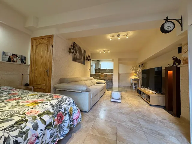 Bungalow de 3 dormitorios y 2 Baños con 2 Terrazas y Piscina en Gran Alacant. — 35