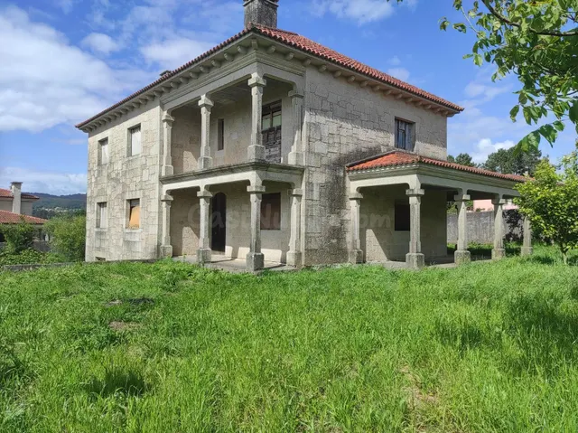 CHALET EN construcción EN VENTA