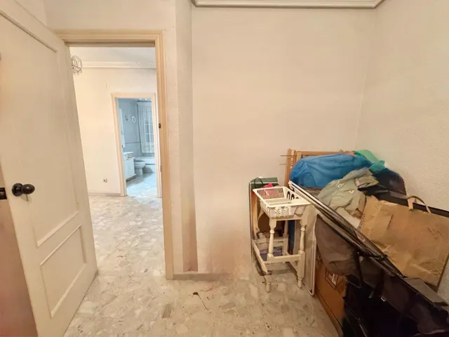 INCREIBLE CHALET PARA VIVIR EN REDOVAN CON GARAJE PARA 4 COCHES,  5 DORMITORIOS.... PARCELA ALREDEDOR DE LA CASA. POR TAN SOLO 250.000€ ¡¡VISITELA!! — 28