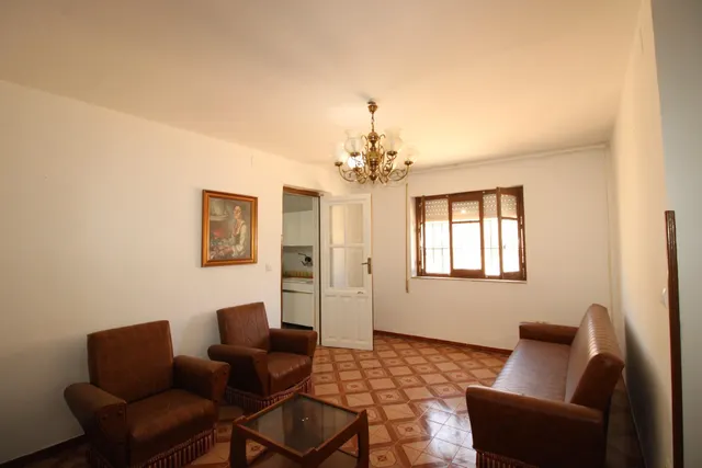 Casa con encanto, amplios espacios y muchas posibilidades en Albujón — 7