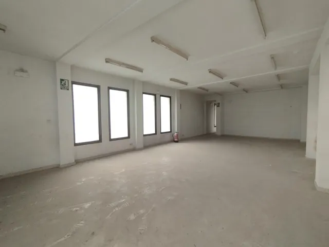 LOCAL DE ESQUINA DE 222 M2 - CO. MAGROS — 10