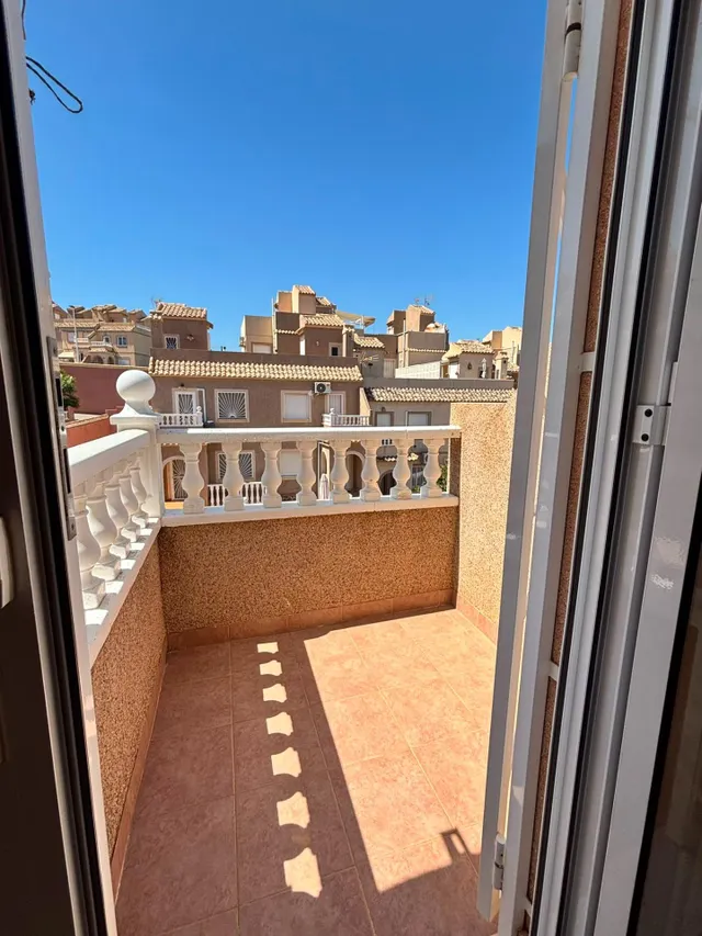 ESPECTACULAR BUNGALOW CON SOLÁRIUM PRIVADO Y VISTAS INCREÍBLES | GRAN ALACANT — 16
