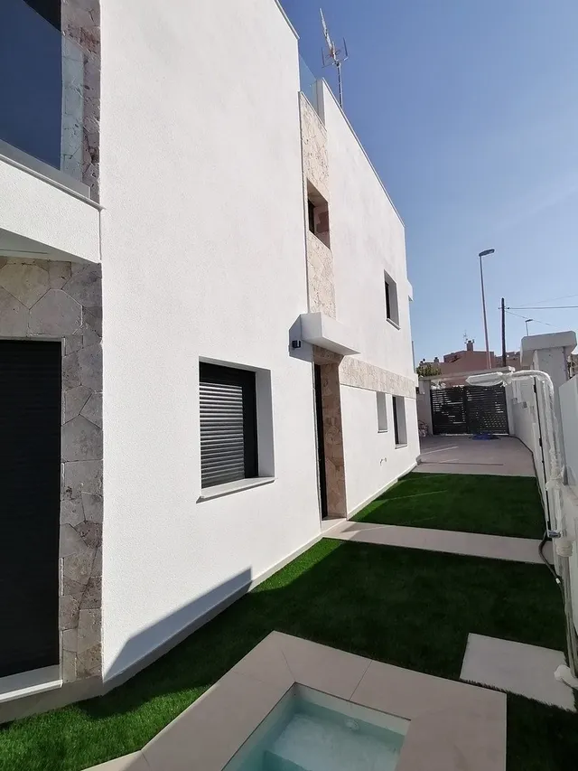 VILLA A ORILLAS DE LA PLAYA DE LA MATA – TORREVIEJA! — 33