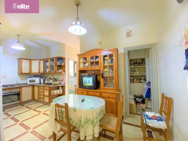 MAGNIFICA CASA EN EL CENTRO — 35