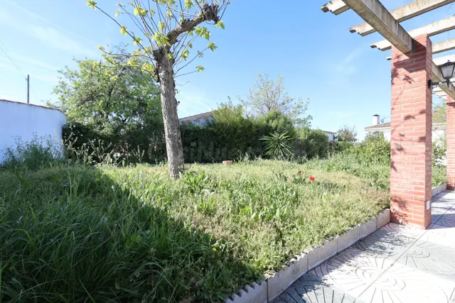 Casa reformada con piscina en parcela de 2.500 m2 (urbano y  - foto 5
