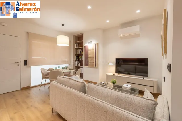 MODERNO ESTUDIO TIPO LOFT AMUEBLADO EN URBANIZACIÓN VILLA PINEDA - ZONA VILLAREJO — 2