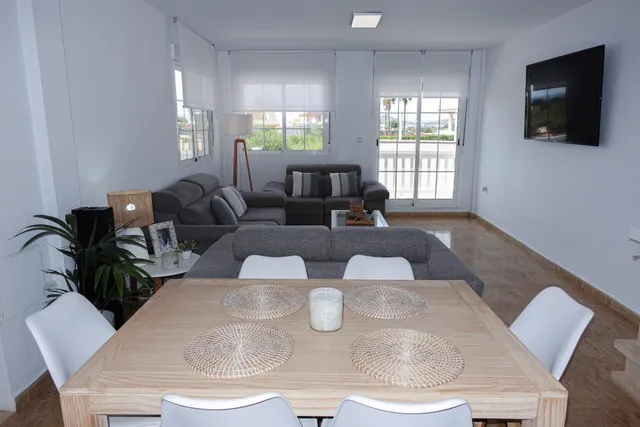 Chalet independiente reformado con piscina privada – La Manga del Mar Menor, Km 1 (Entremares / Urbanización Áncora) — 39