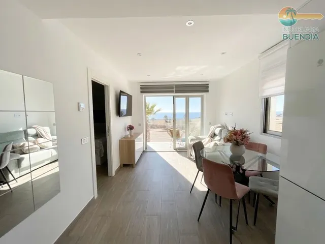 Ático  con vistas al mar  en el alamillo — 7