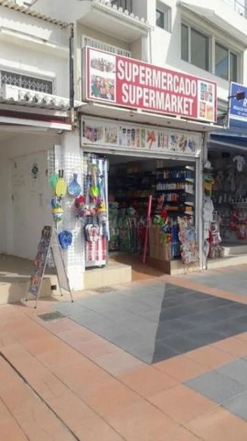 Local comercial en venta en plena zona turística de La Carih - foto 2
