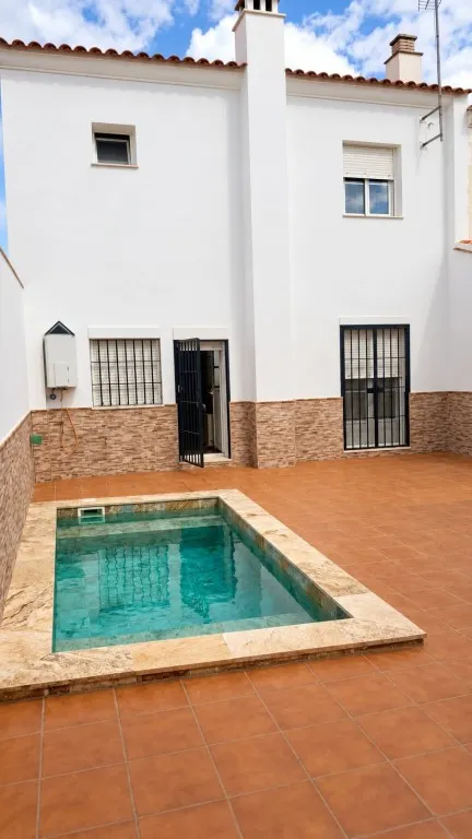 Bonita casa en Alanis con patio de 60m2!!! — 11