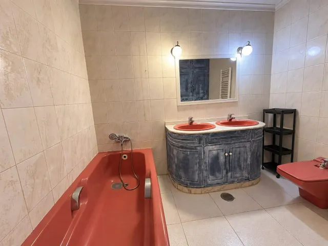 Piso en venta de 4 dormitorios, 3 baños, balcón y patio — 18
