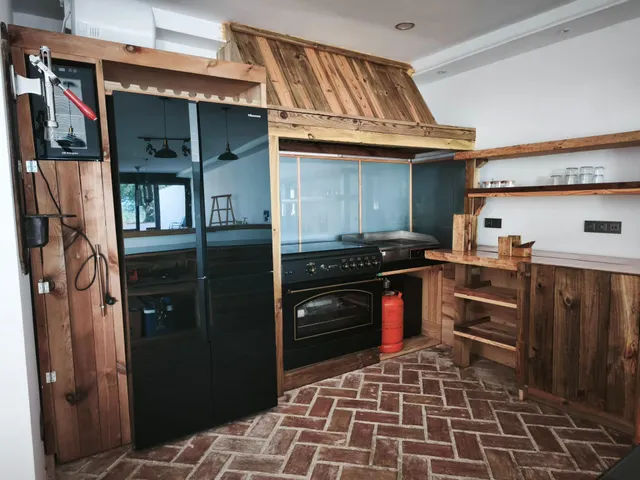 Espectacular casa en las Jaras, con piscina — 10
