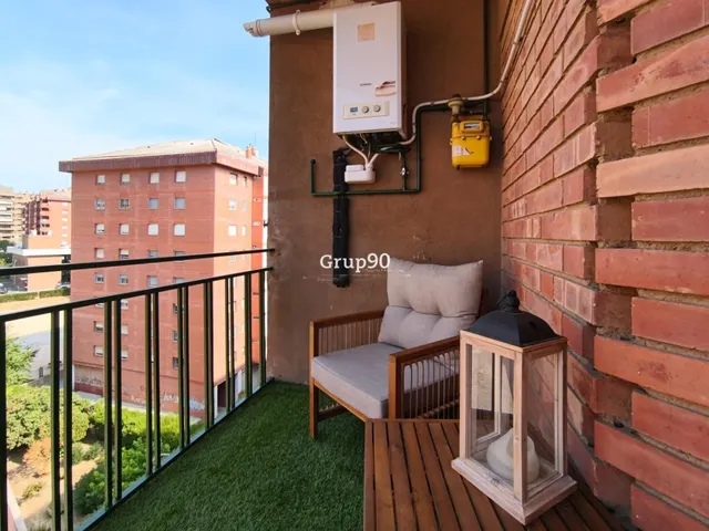 PISO DE 111 M2 TOTALMENTE REFORMADO CON 2 BALCONES JUNTO AL PASSEIG DE RONDA — 32
