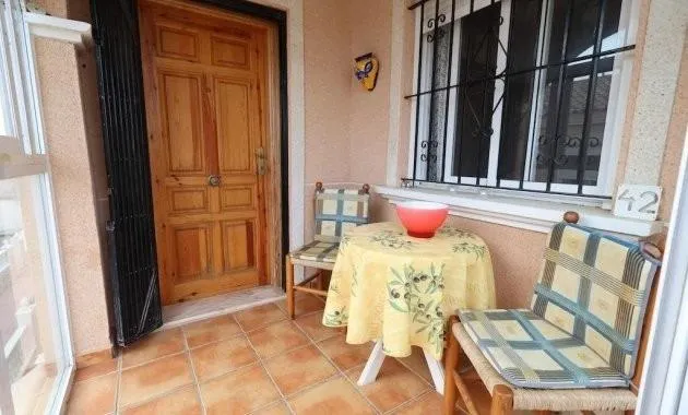 Bungalow de 2 dormitorios en La Zenia, Alicante (Costa Blanca) — 6