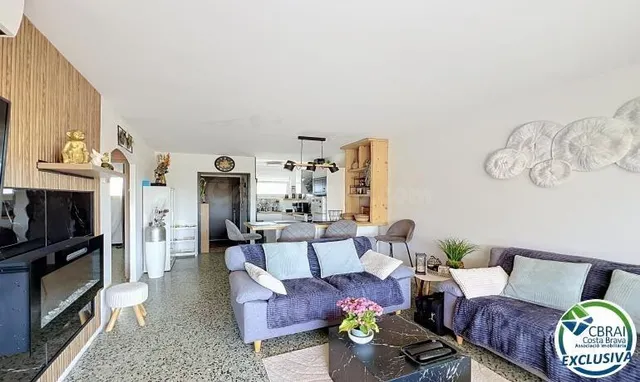 Apartamento reformado con terraza a 150 m de la playa – Empu - foto 5
